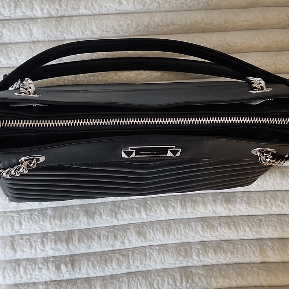 NWOT MICHAEL Michael Kors Black Quilted Shoulder Bag - Picture 4 of 10